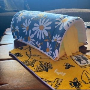 Small pet guinea pig hedgehog rat hide bed